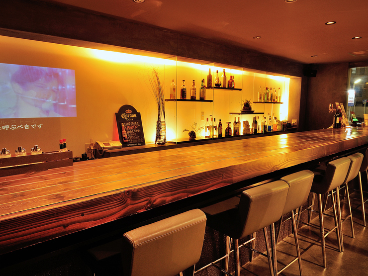 BOND CAFE