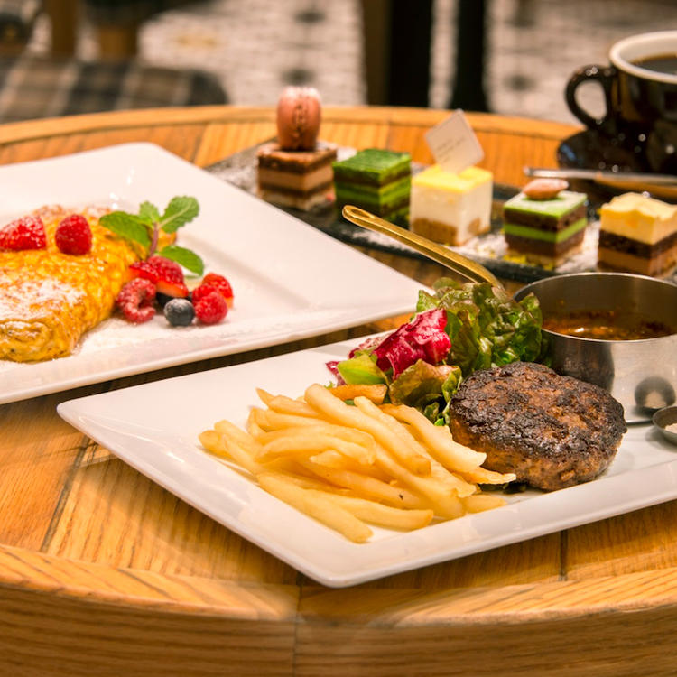 BISTRO CAFE (ビストロカフェ 新宿)