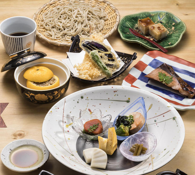 蕎麦に合う食材は季節に合わせて考案!