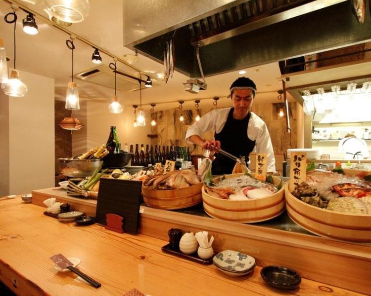 お客さんと距離の近いオープンキッチン!