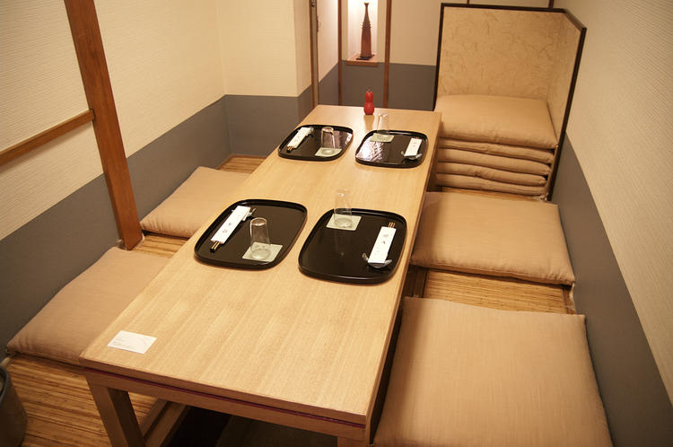 接待・結納などに使われる事もあります