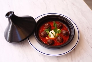 タジン料理等面白い料理の発案など