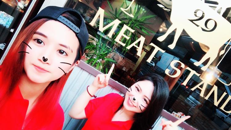 お店の前での1枚
