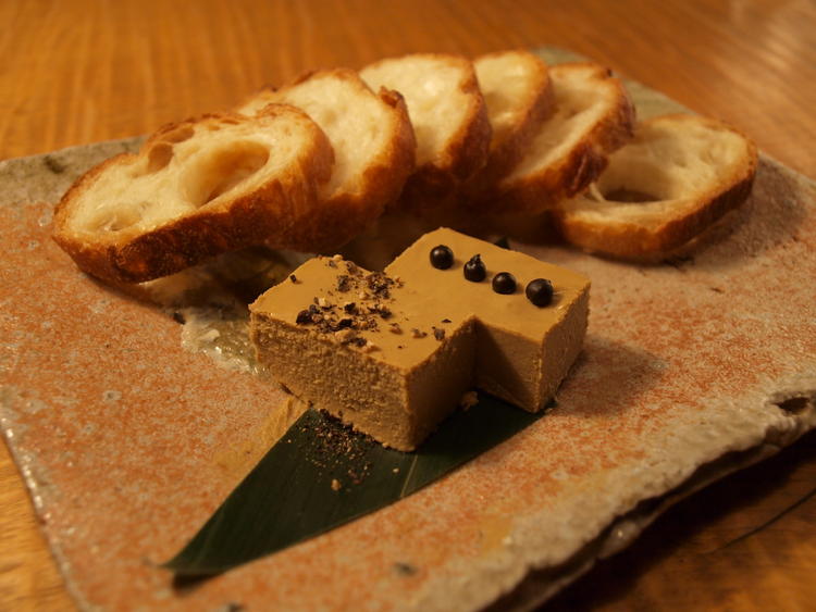 ・毎日直送される地鶏を使った創作料理