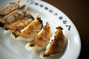 湘南豚餃子 まる八