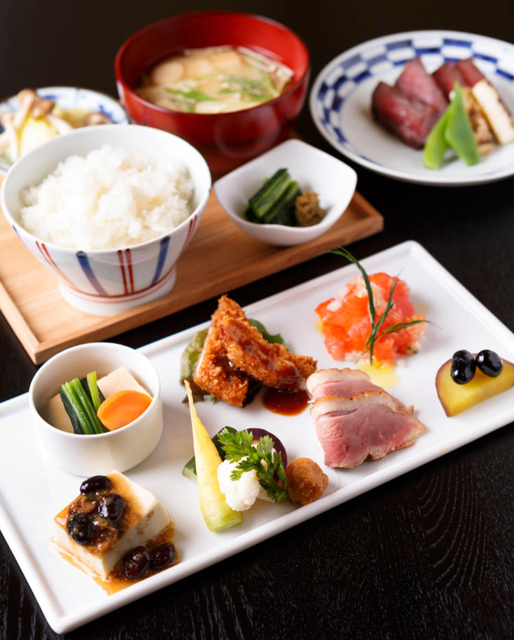 信州ならではの料理でメニュー構成