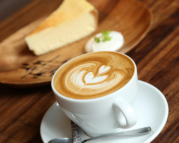 チーズケーキとコーヒーは自慢のメニュー。