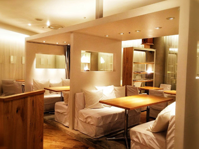 24/7 cafe apartment