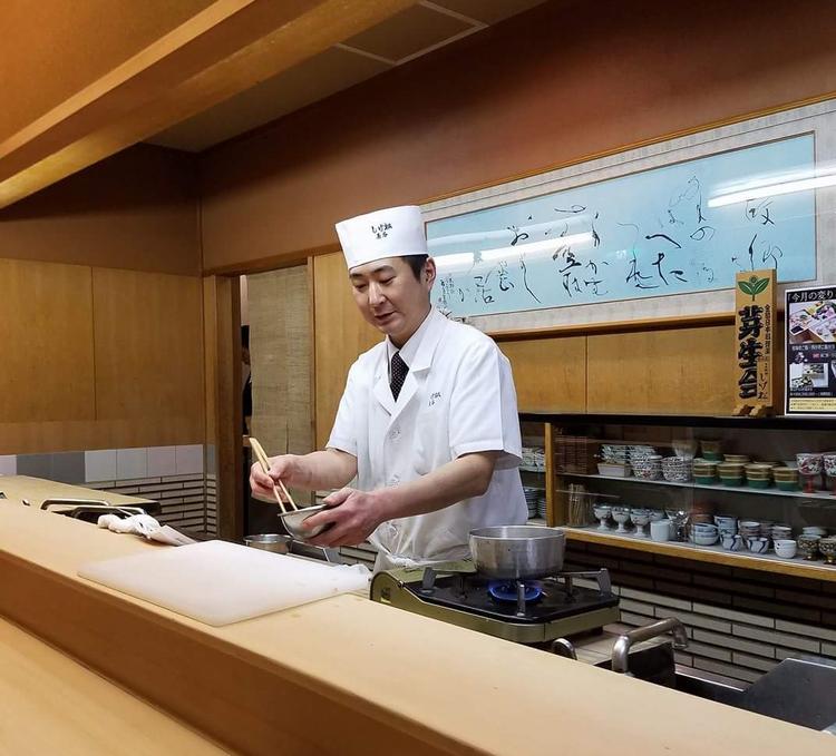 週に3度の料理教室も、女子会開催