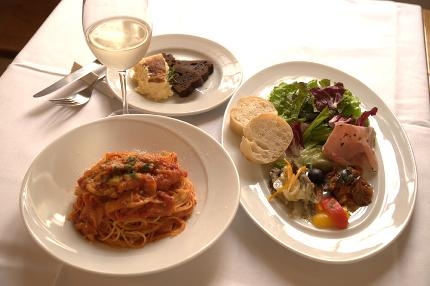 ランチメニュー 前菜の盛り合わせ&パスタ