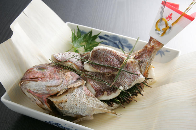 お祝に『鯛の姿幽庵』を出すことも