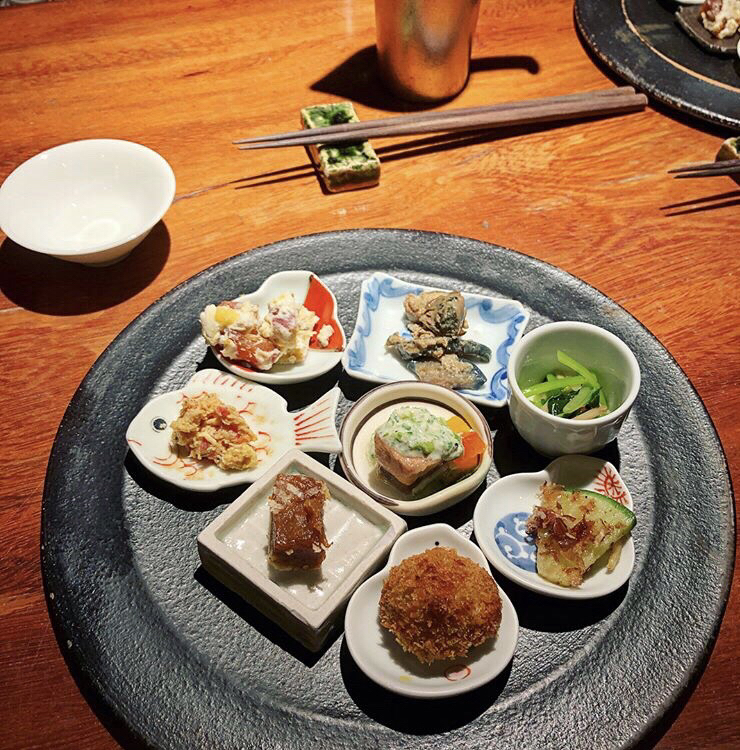 豆皿の前菜盛り合わせ