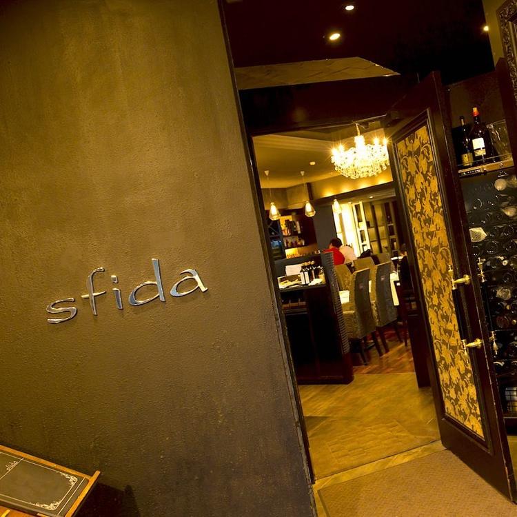 昼と夜、店の顔が変化するのも魅力☆