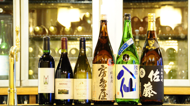 セラーにはたくさんのお酒!