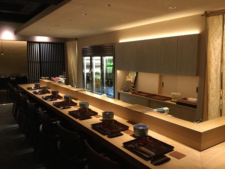 割烹 八彩