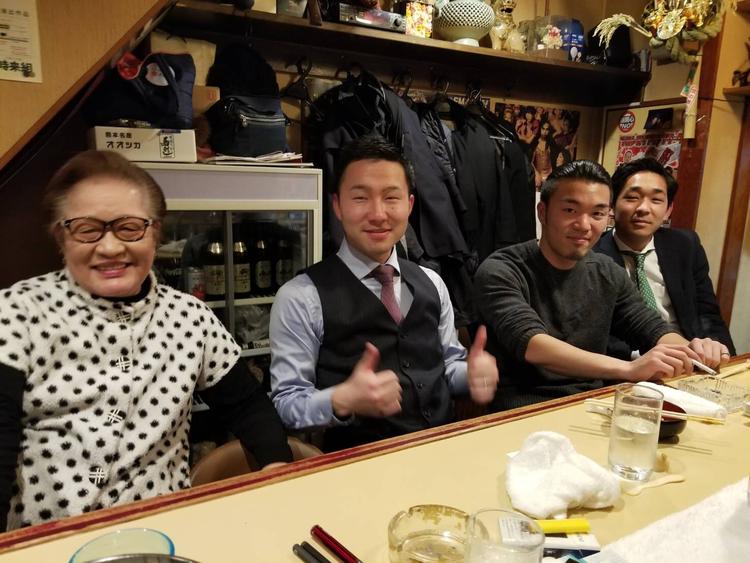 1階で若いお客様と!