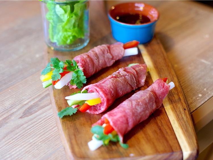 和牛とパクチー、野菜の生春巻き★