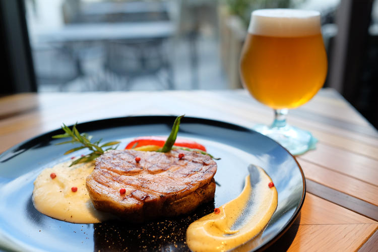 WIZ CRAFT BEER and FOOD