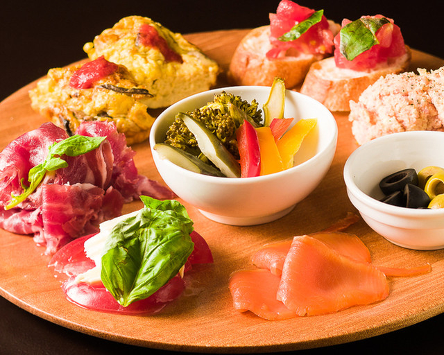 新窯ピッツァ×ワインのお店 キタバル