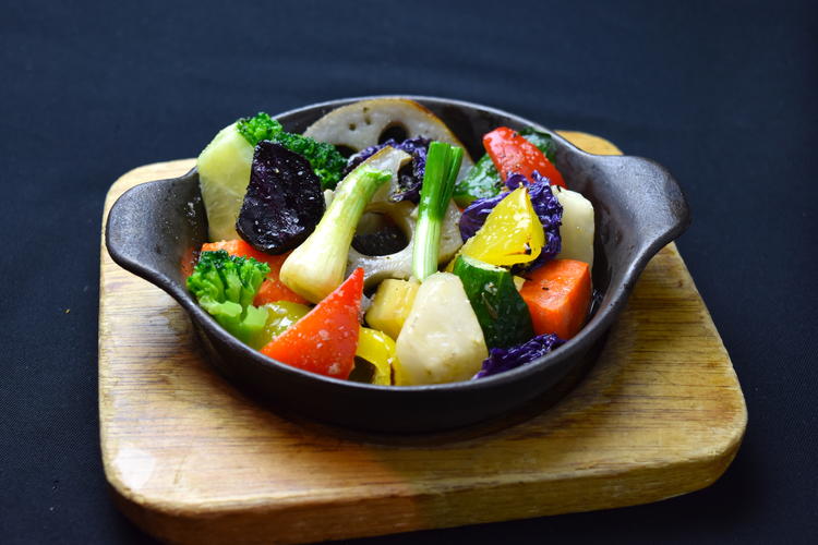 人気の「こだわり野菜のオーブン焼き!」