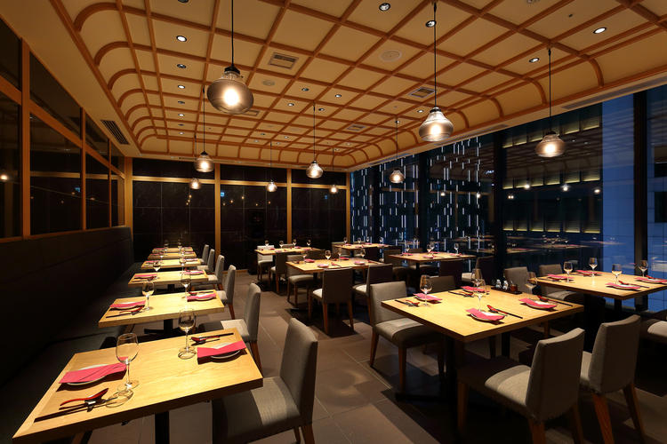 JASMINEブランドを都内3店舗展開中
