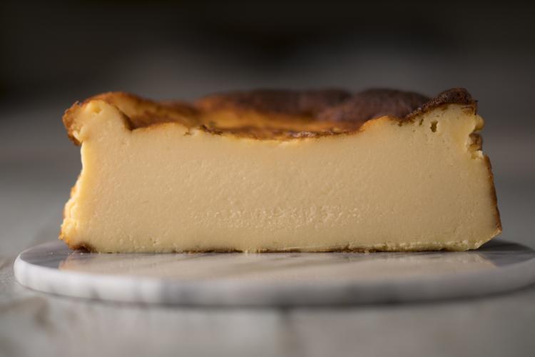 極上のバスクチーズケーキです。