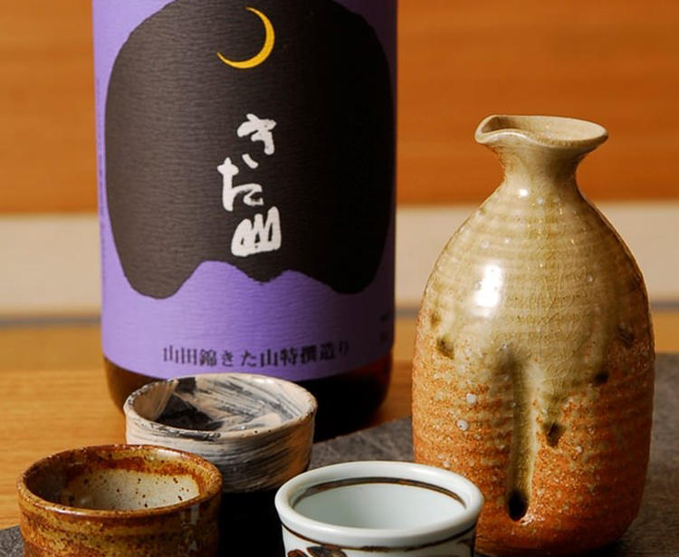 日本酒、ワインの知識も深まる職場です。