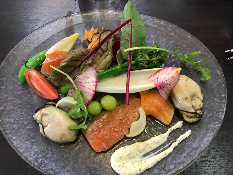 麹町BISTRO階段の途中