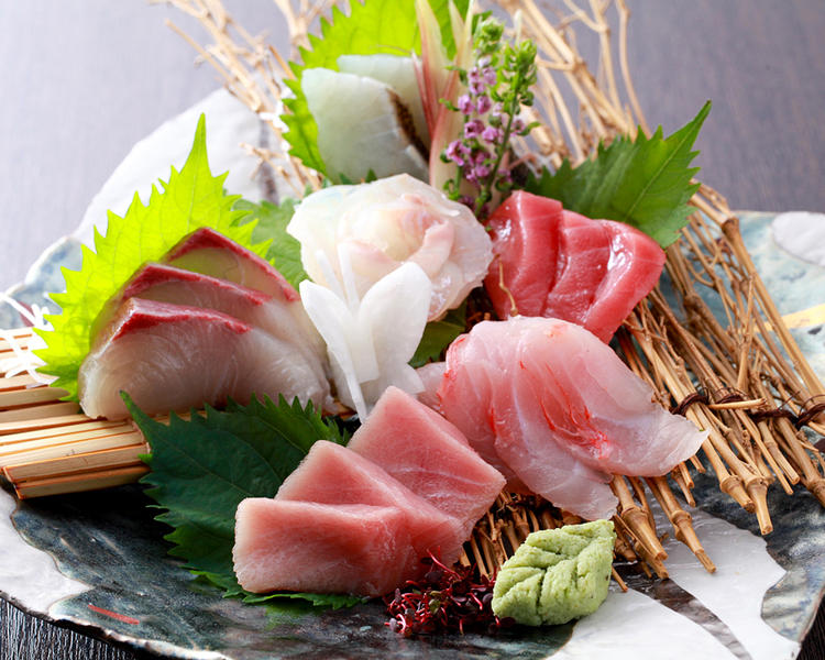 魚の取り扱いは料理人の基本。旬の海鮮盛り