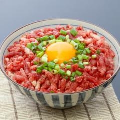 名物のパイン牛のフレーク丼!