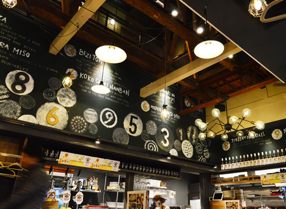 お店は有名デザイナーが設計