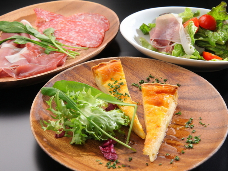 見た目も味もこだわった料理