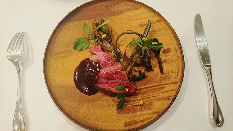 国内の生産者から直接食材も取り引き