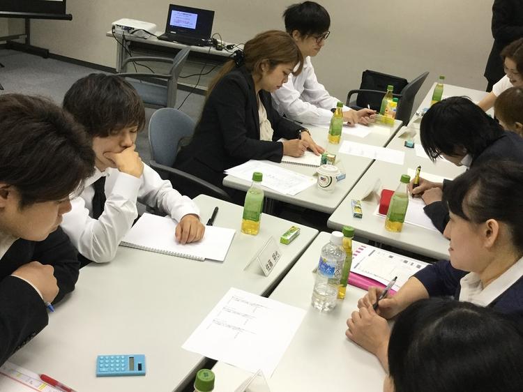 研修でのグループワークの様子