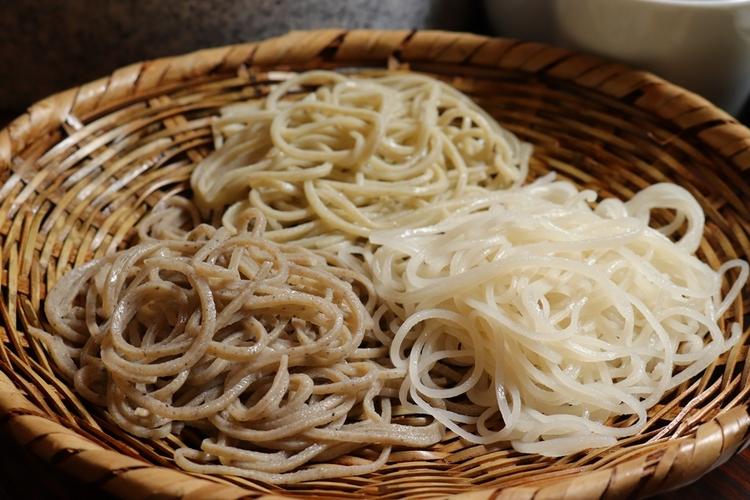 手挽十割・外一もり・更科(変わり)