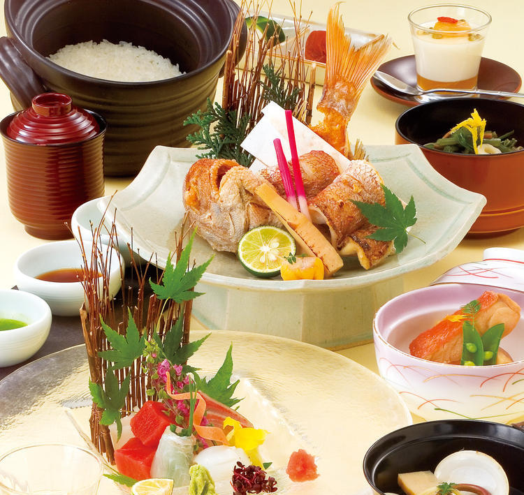 四季の食材を取り入れた料理