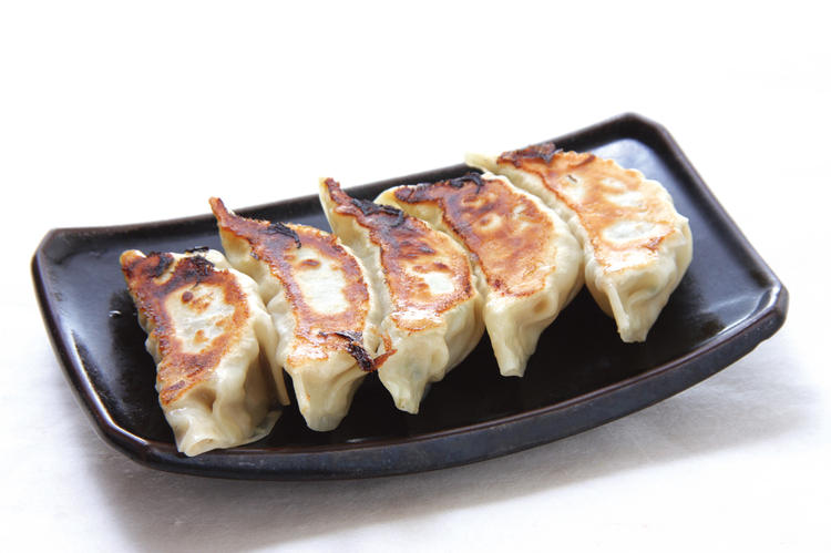 食べだしたら止まらない由丸焼餃子