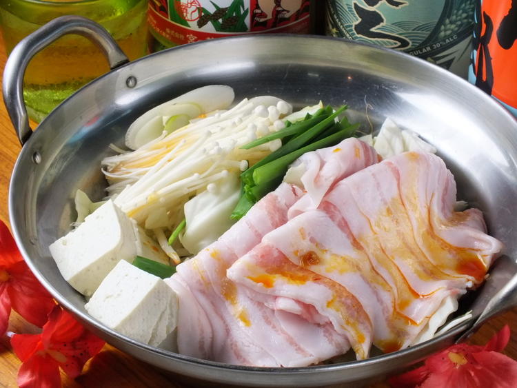 沖縄ブランド豚のしゃぶしゃぶです