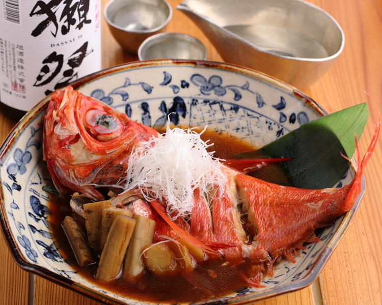 漁港直送鮮魚の煮つけ