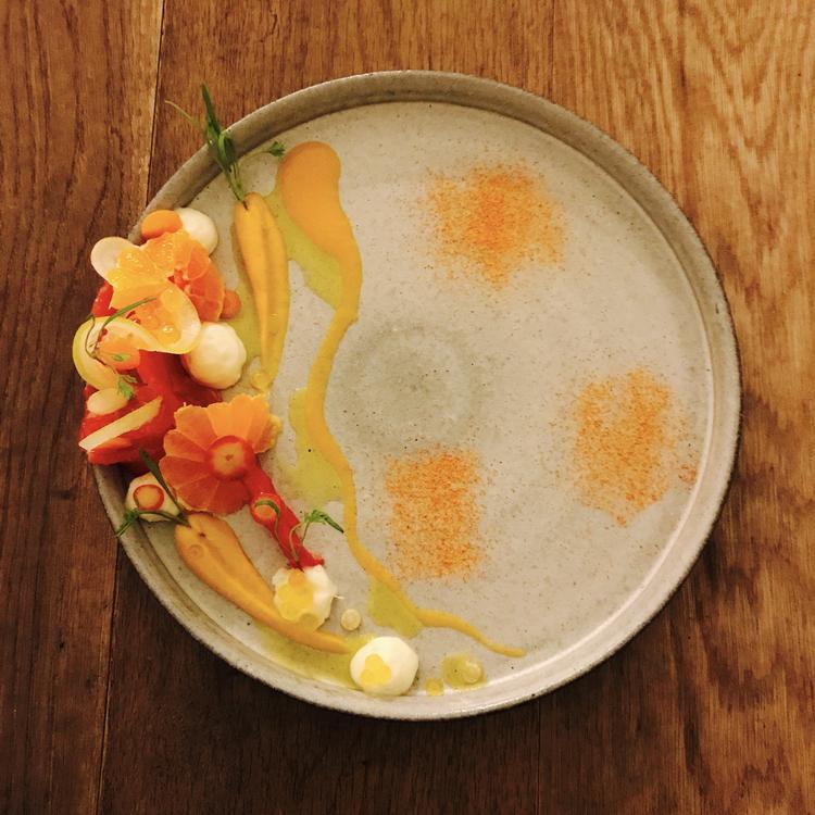 素材の味わいを大切に。