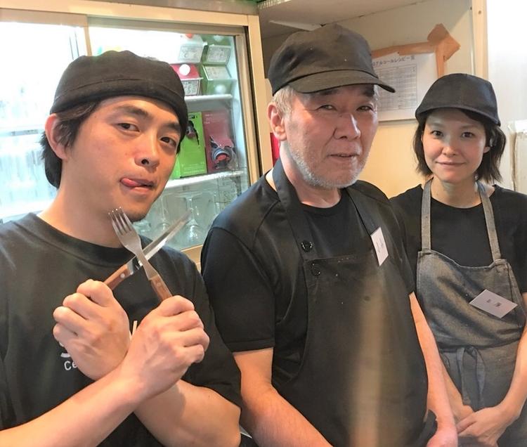 フレンドリーなスタッフ達のお店です!