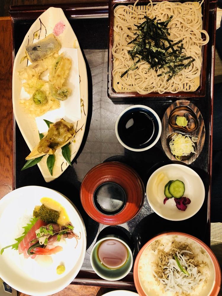 研修で他店のご飯を食べて勉強会!!