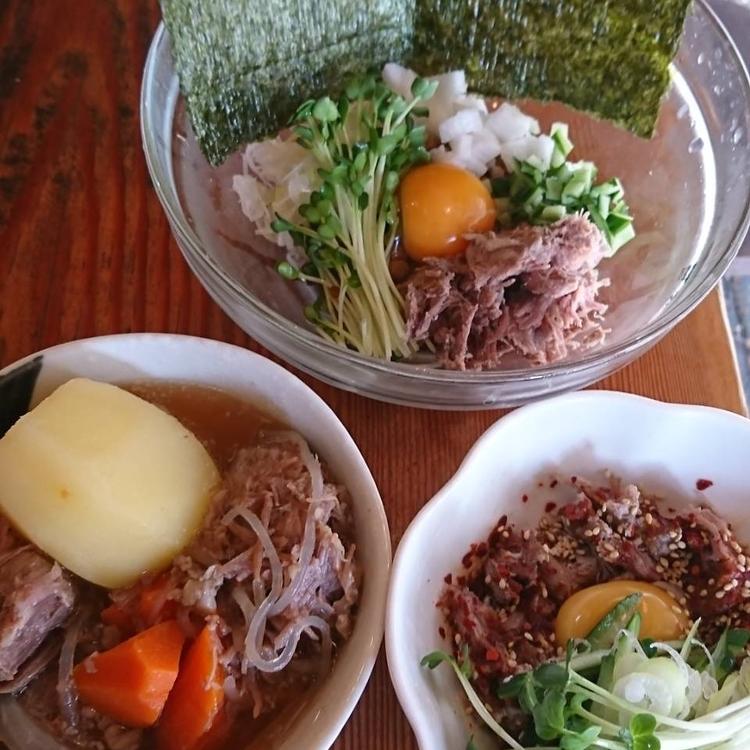 豚ユッケ、豚バクダン、肉じゃが