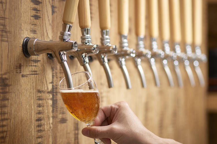 国産クラフトビールは常時10TAP