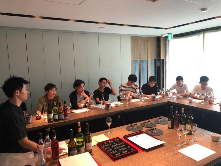 スタッフ主催のワイン勉強会