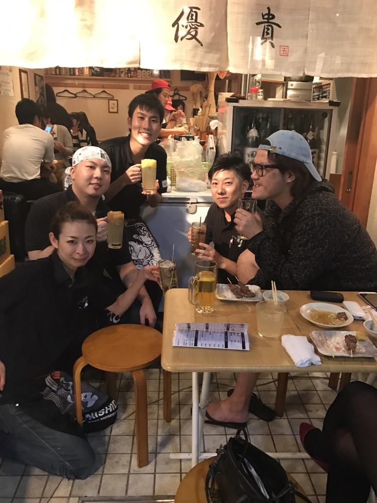 外の席が気持ちいい季節です!