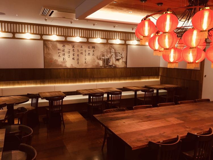 台湾をイメージしたオシャレな店内♪