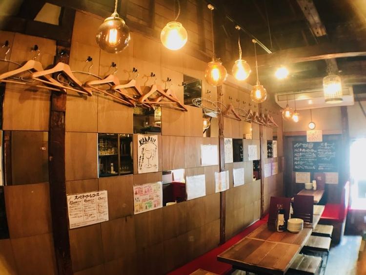 2F屋根裏の雰囲気ある店内!