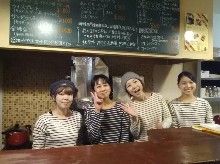 和気あいあいと仕事をしています