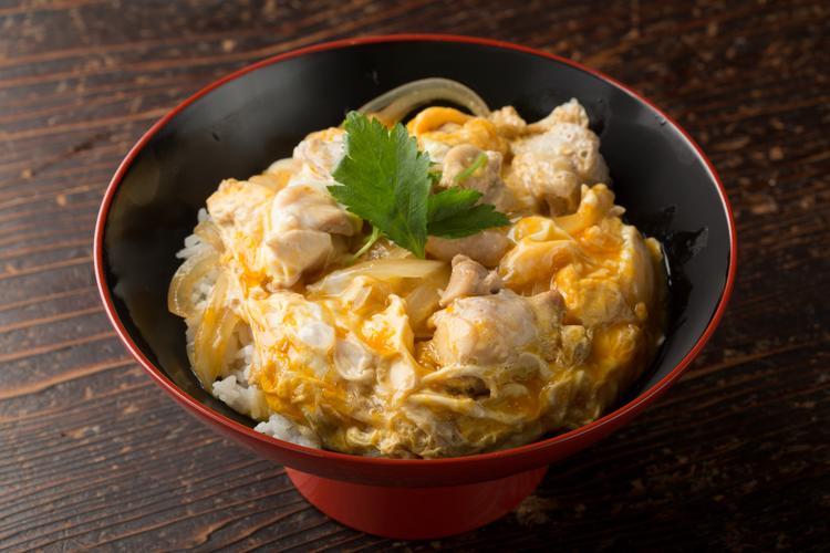 ランチで人気!ふわトロ親子丼♪